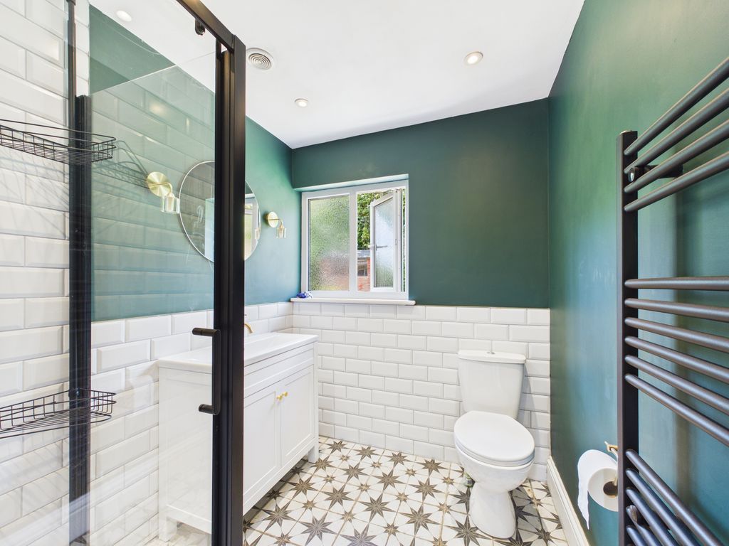 Property photo 3 of 10 Shower Room
