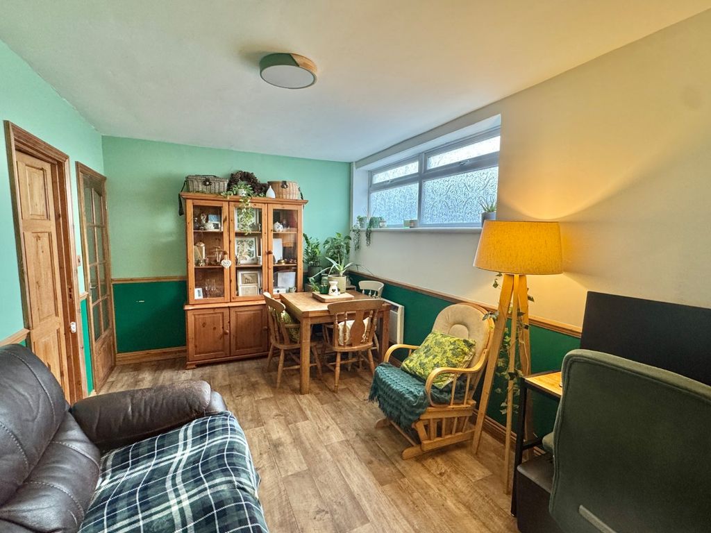 Property photo 2 of 11 Living Room