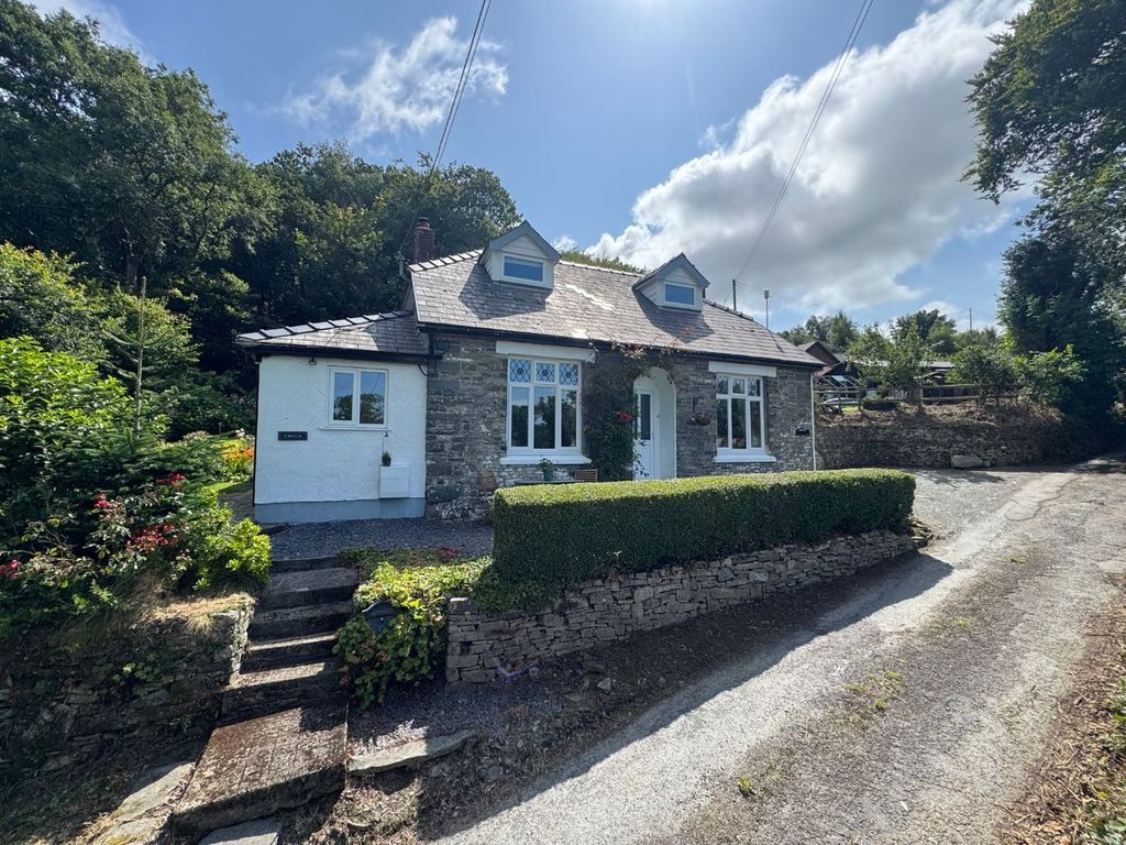 Property photo 1 of 75