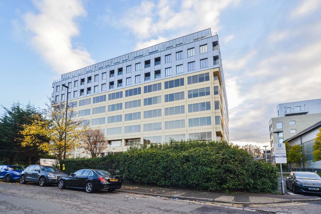 Property photo 1 of 9