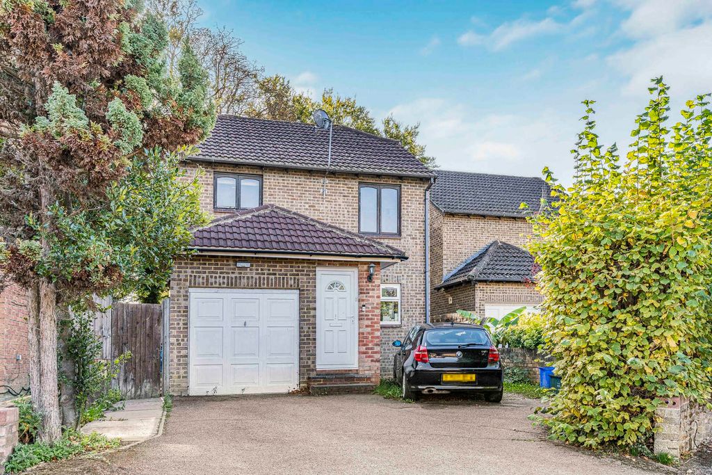 Property photo 1 of 25 Exterior