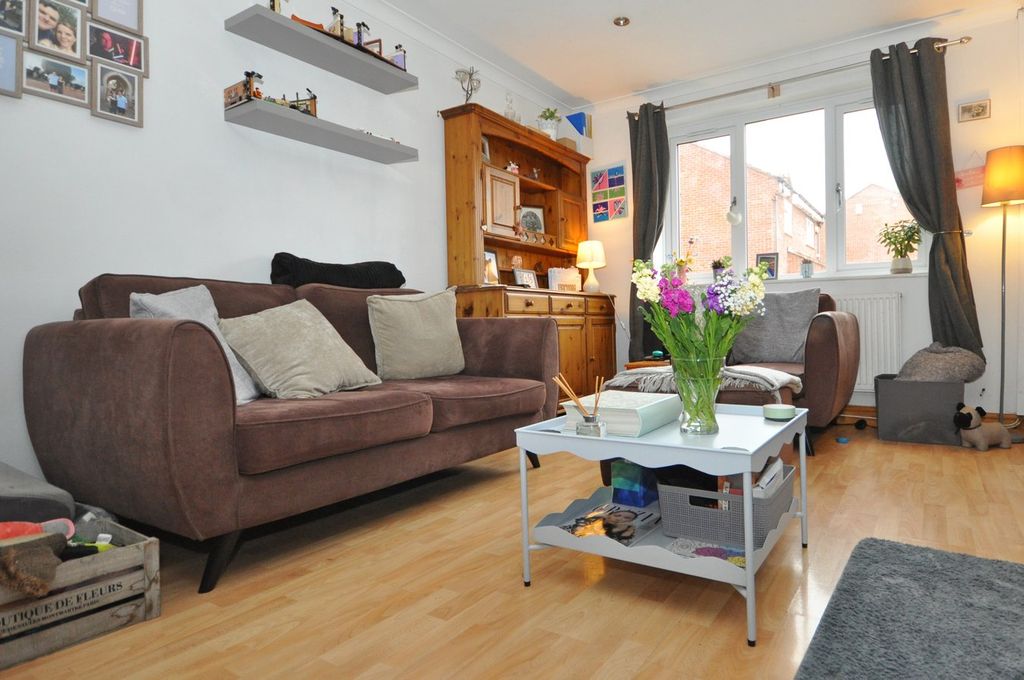 Property photo 3 of 14