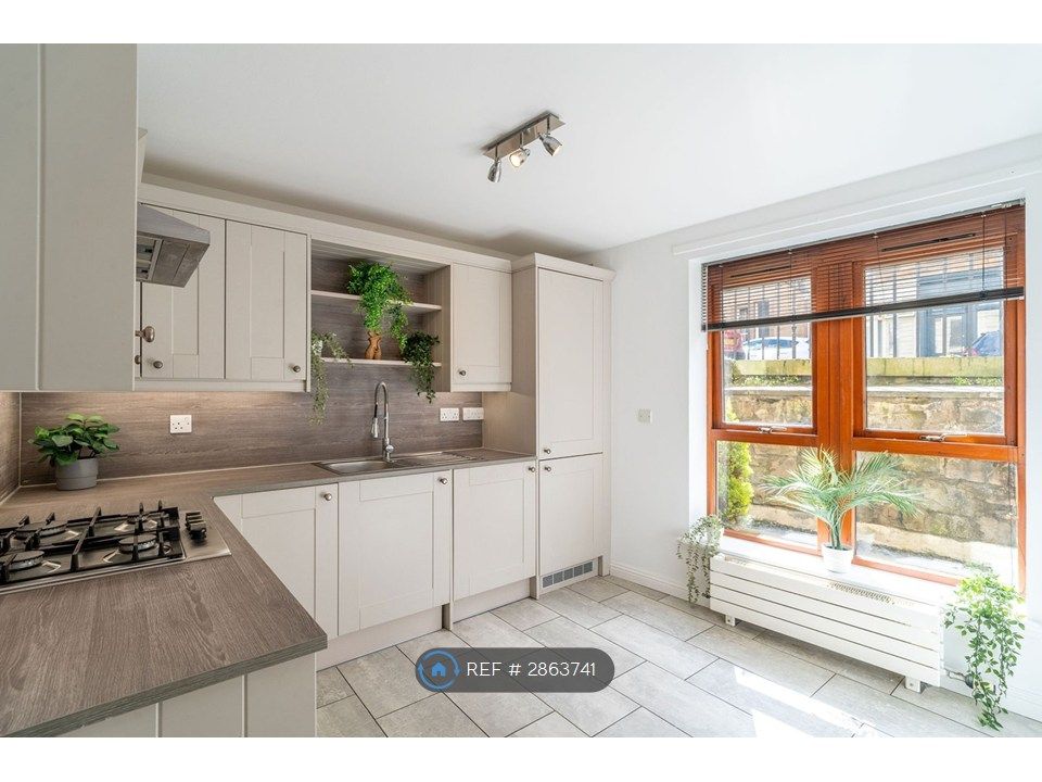 Property photo 1 of 26 Kitchen