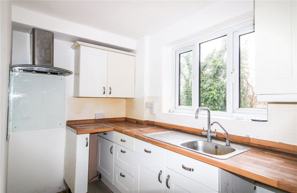 Property photo 1 of 8 Picture No. 06