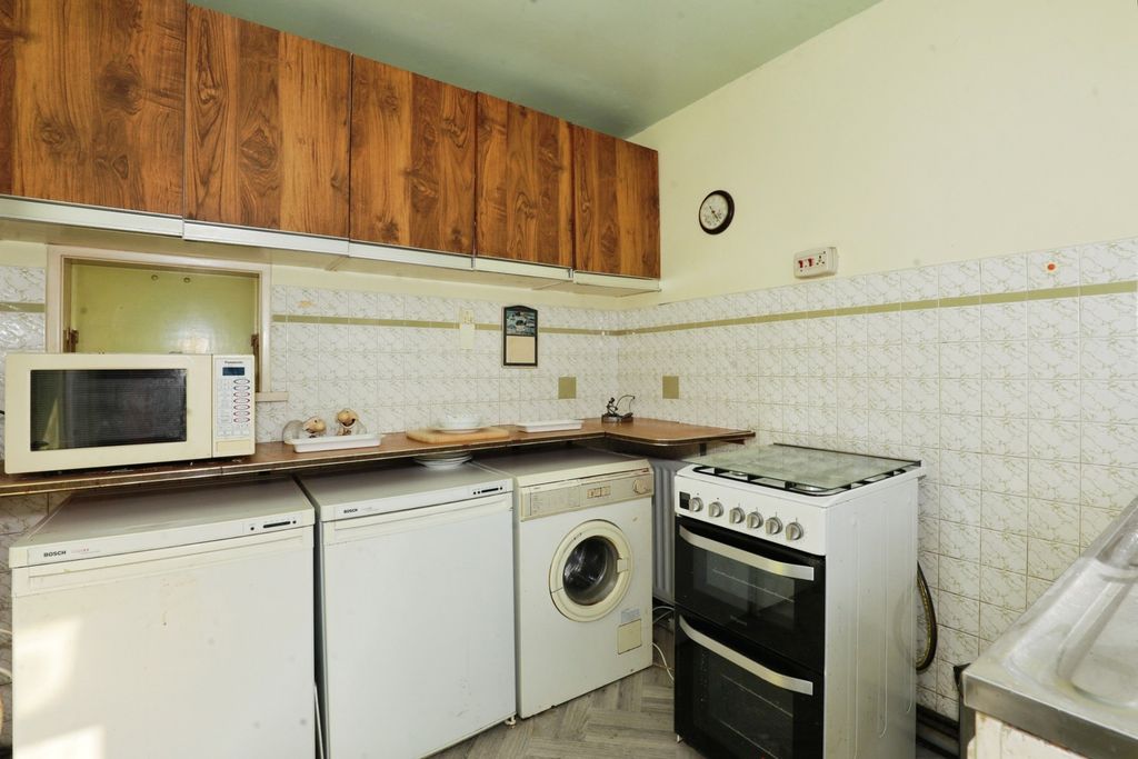 Property photo 2 of 14 Pbox-Img.Jpg