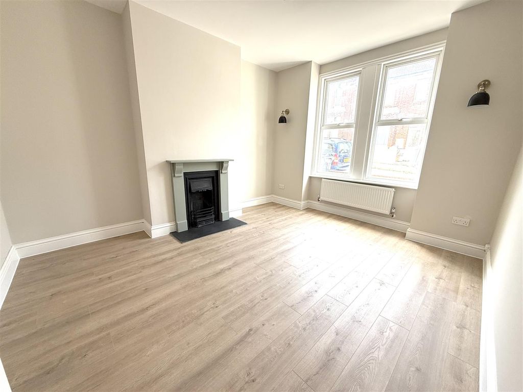 Property photo 2 of 11 Img_2330.Jpg