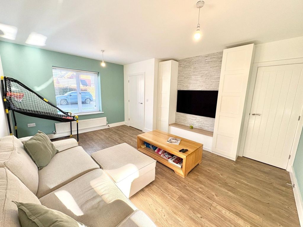 Property photo 3 of 12 Picture No. 12