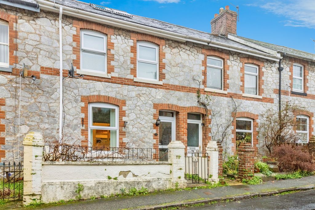 Property photo 1 of 19