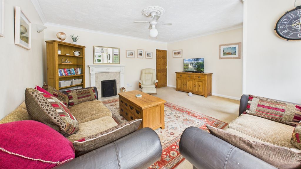 Property photo 2 of 20 Gallery