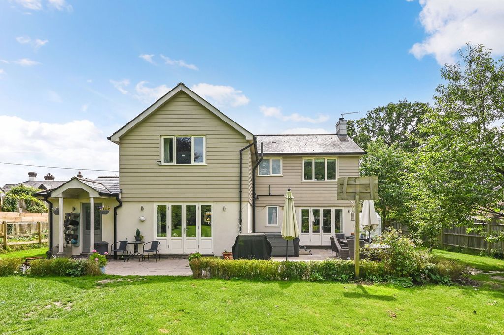 Property photo 2 of 26