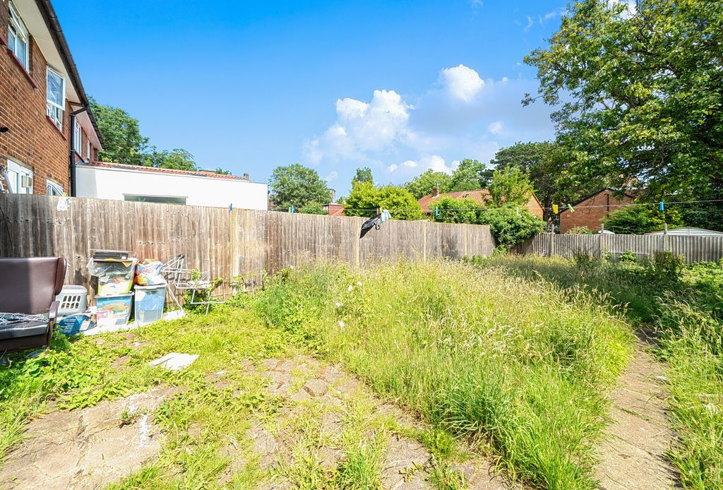 Property photo 3 of 9 1471394-11-6A33E7...