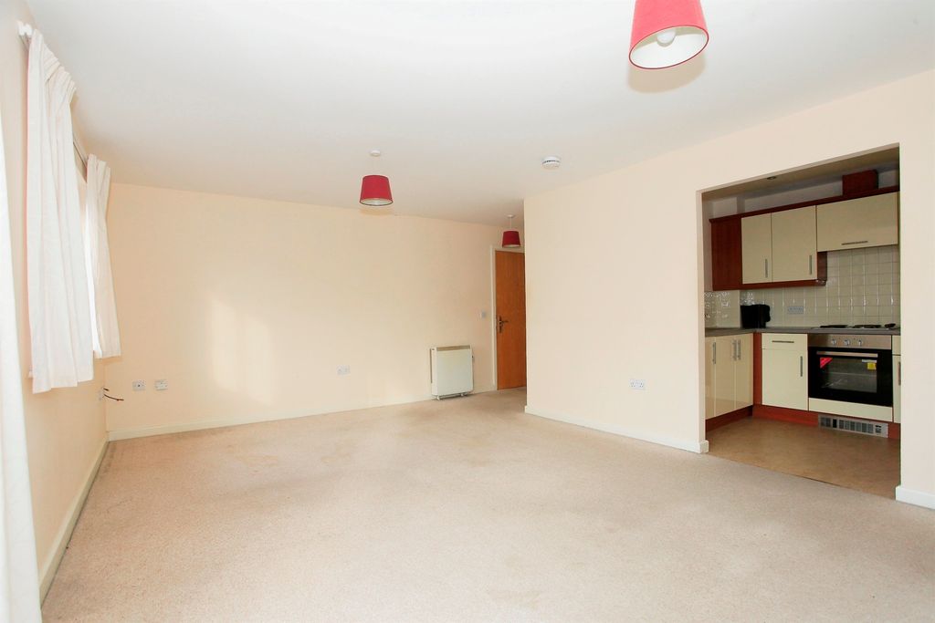 Property photo 3 of 17