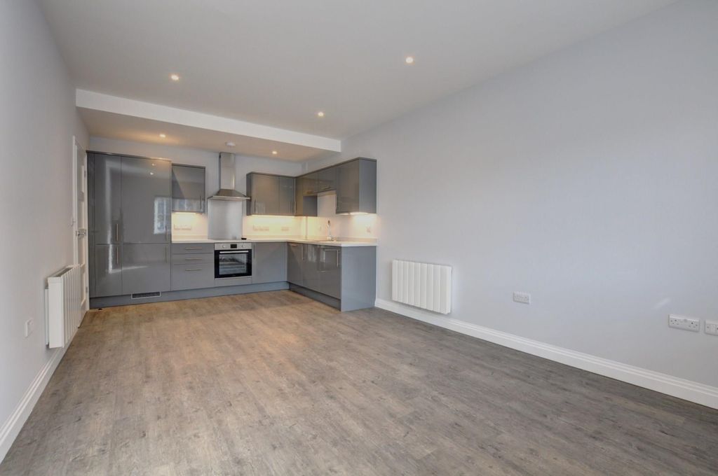 Property photo 2 of 10 30001724-Hr-1