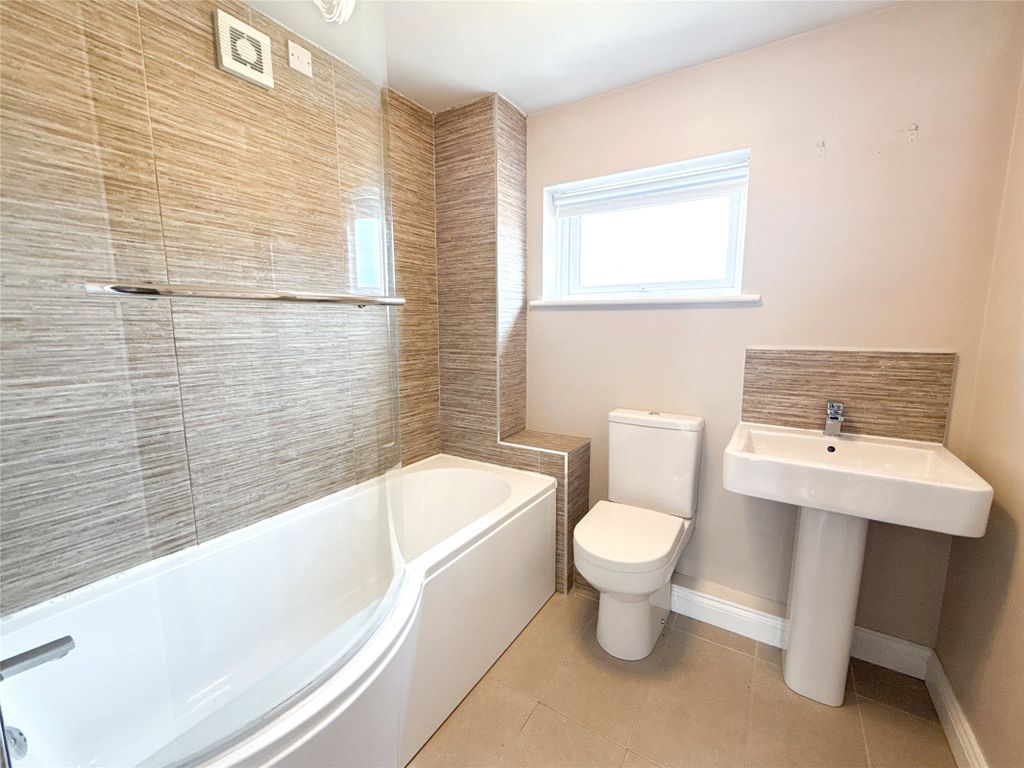 Property photo 3 of 20 Bathroom