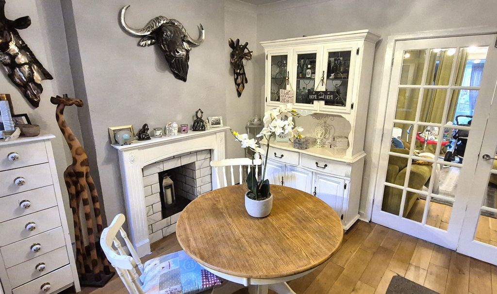 Property photo 3 of 22