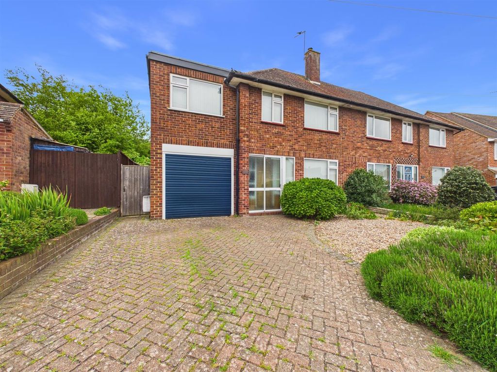 Property photo 1 of 16 Cam02435G0-Pr0239-Still017.Jpg