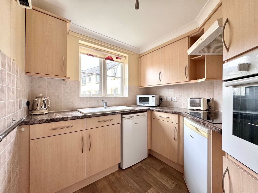 Property photo 3 of 13