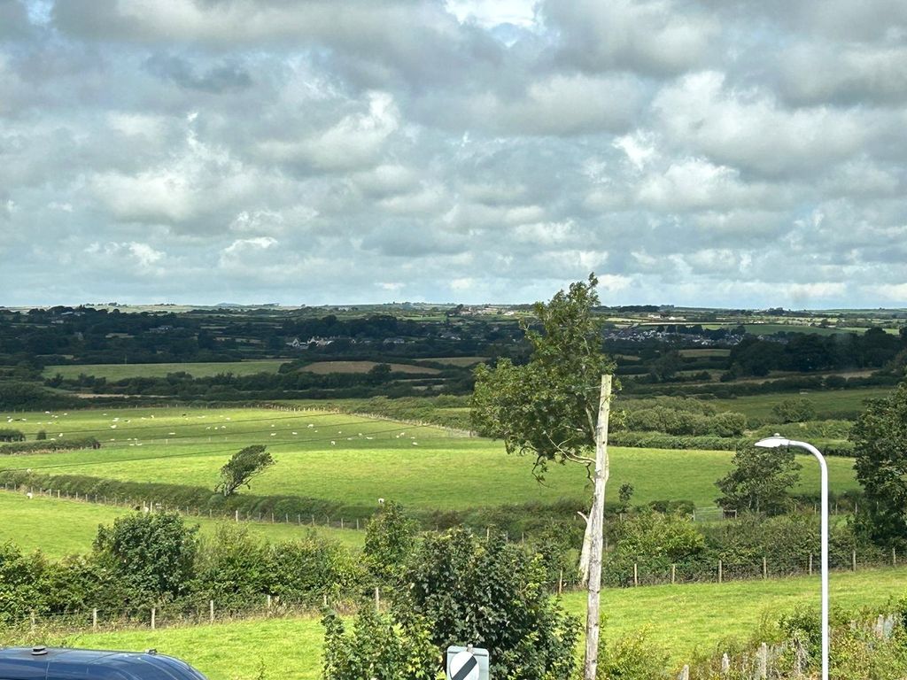 Property photo 3 of 19 Picture No. 18