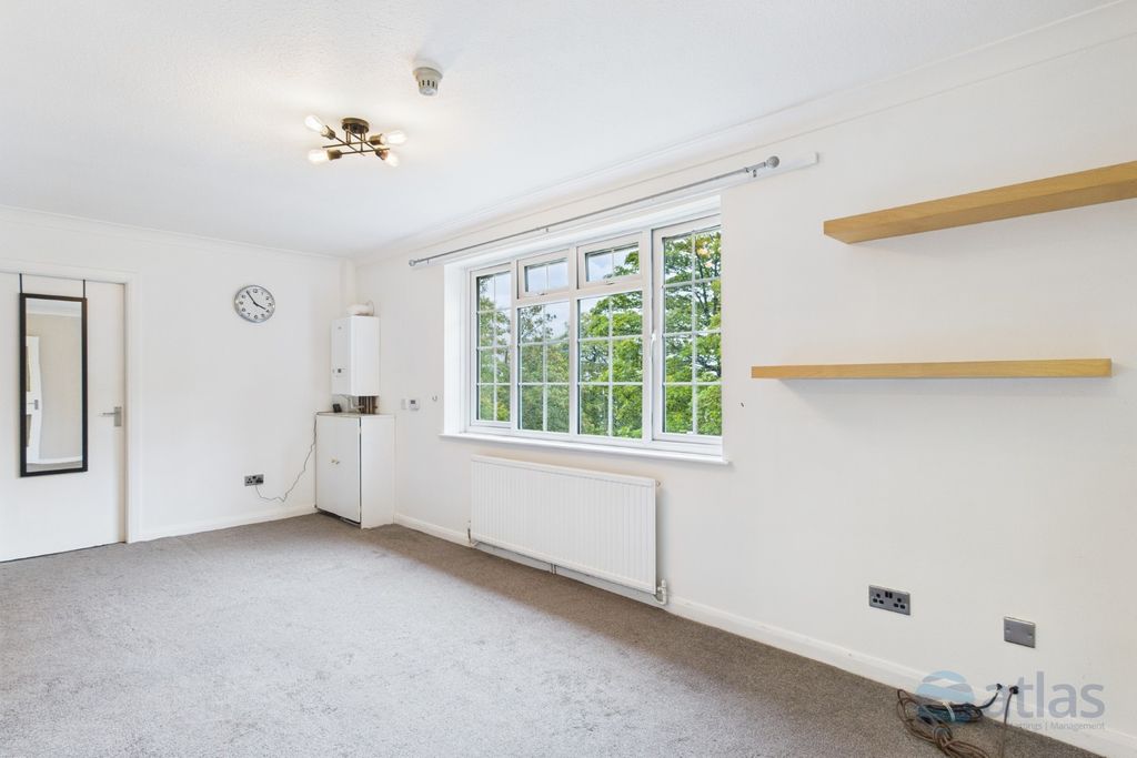 Property photo 3 of 10 Living Area