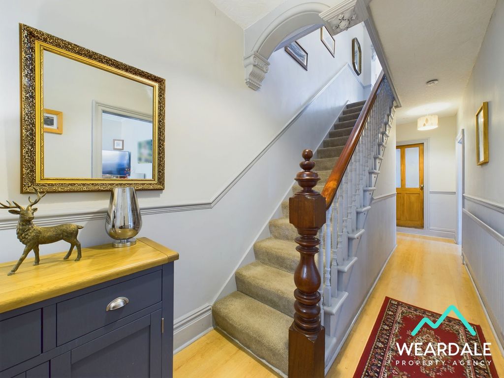 Property photo 2 of 39