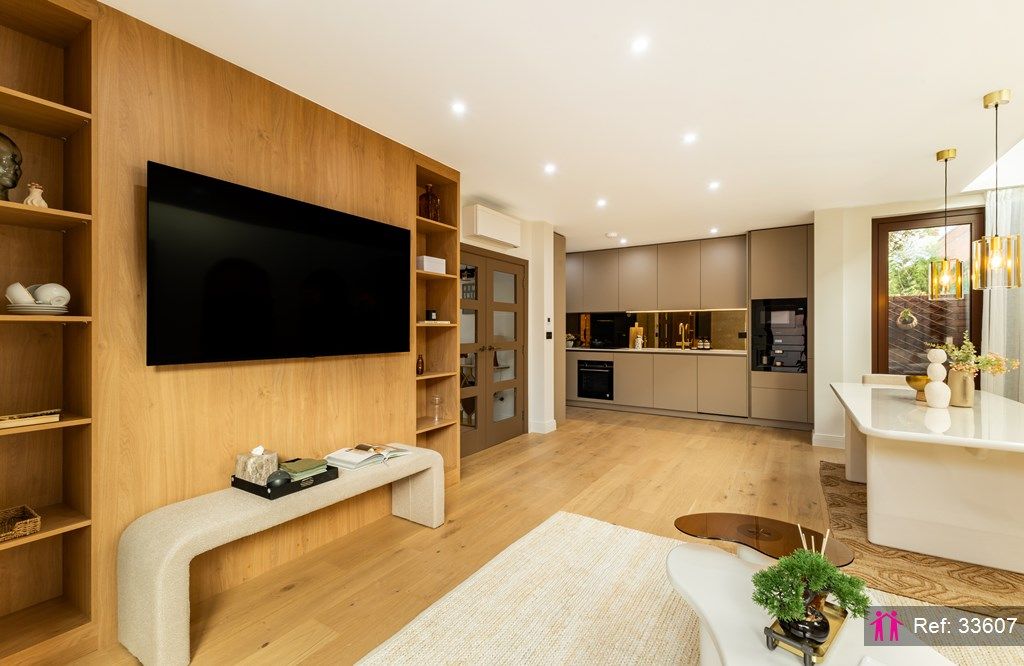 Property photo 3 of 60