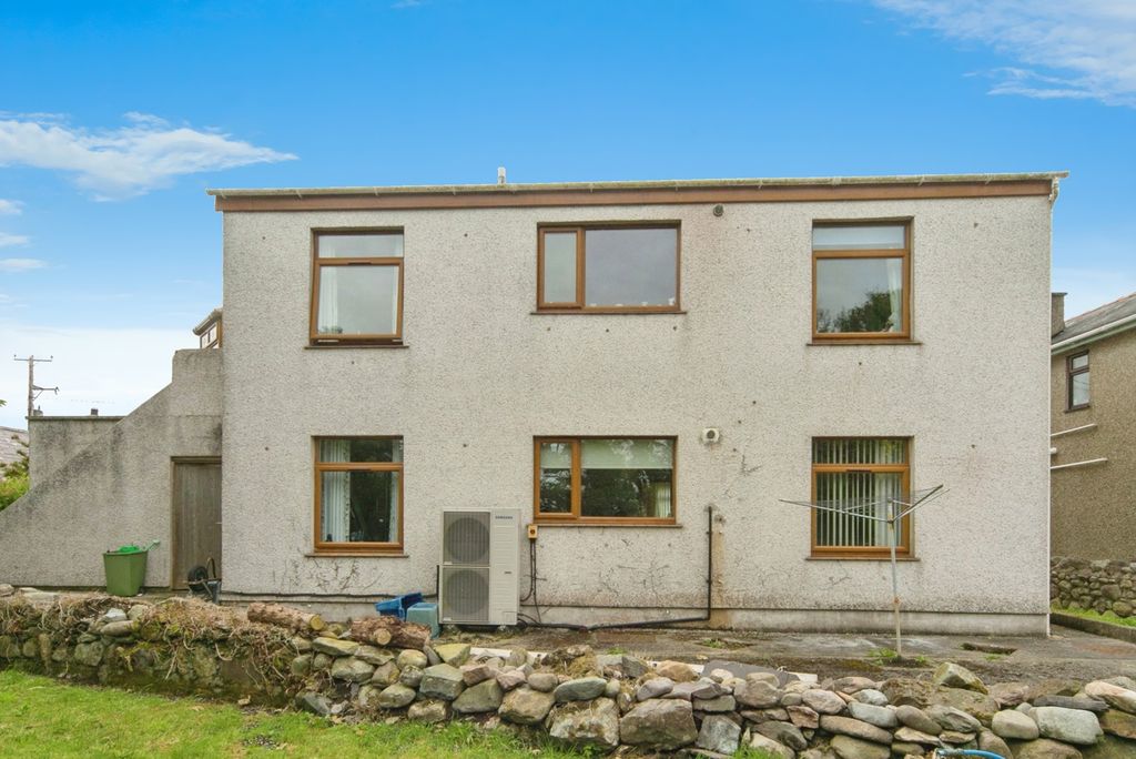 Property photo 1 of 18 Photo
