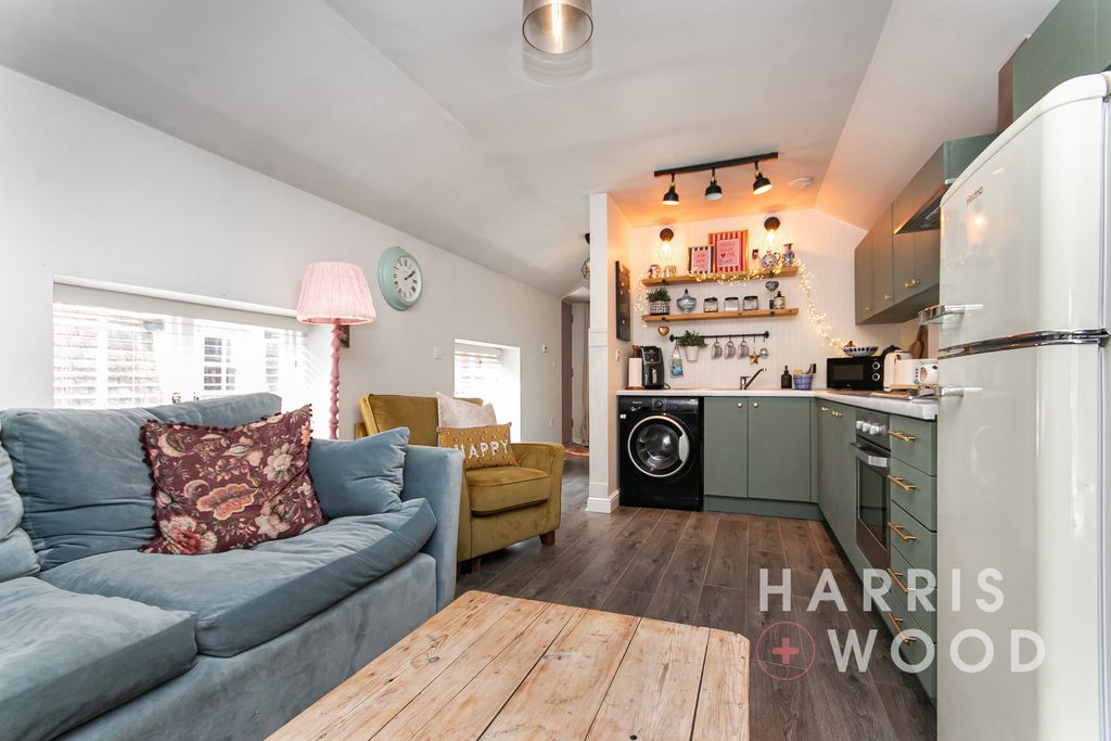 Property photo 3 of 18 4219155