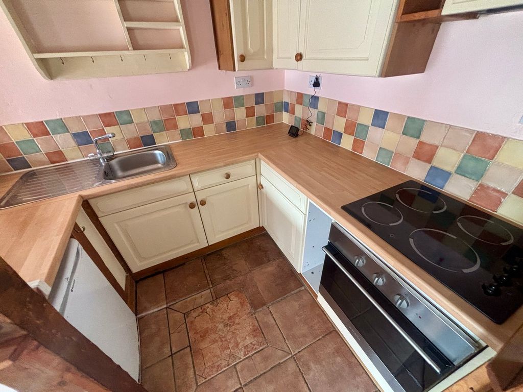 Property photo 3 of 9