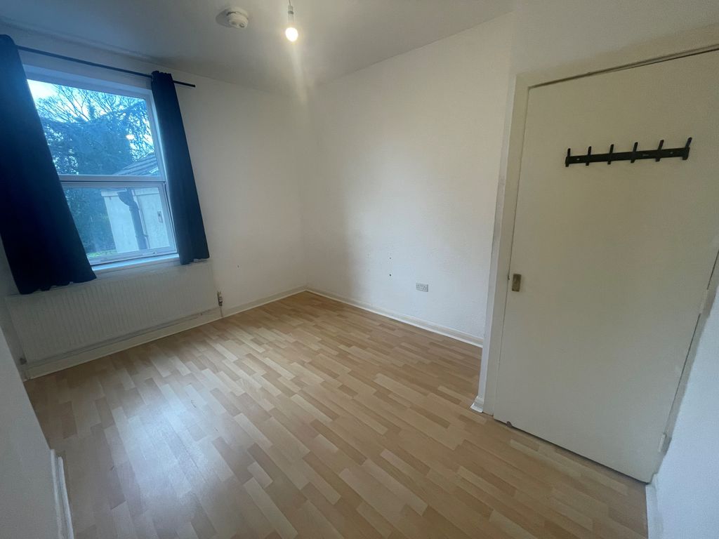 Property photo 2 of 6 Image