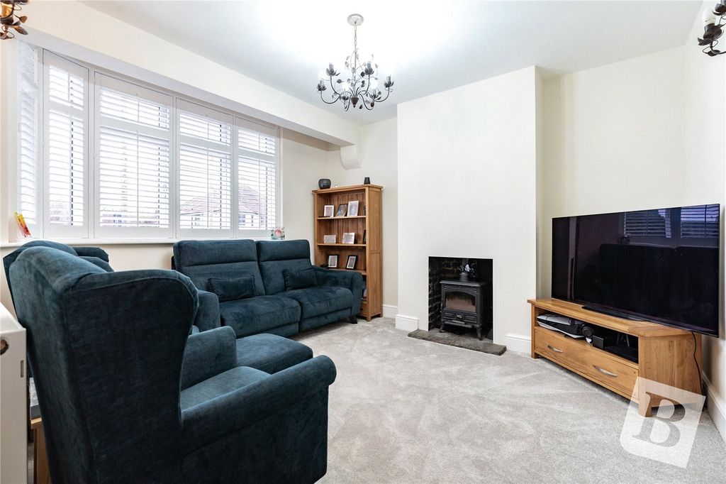 Property photo 2 of 14 Living Room