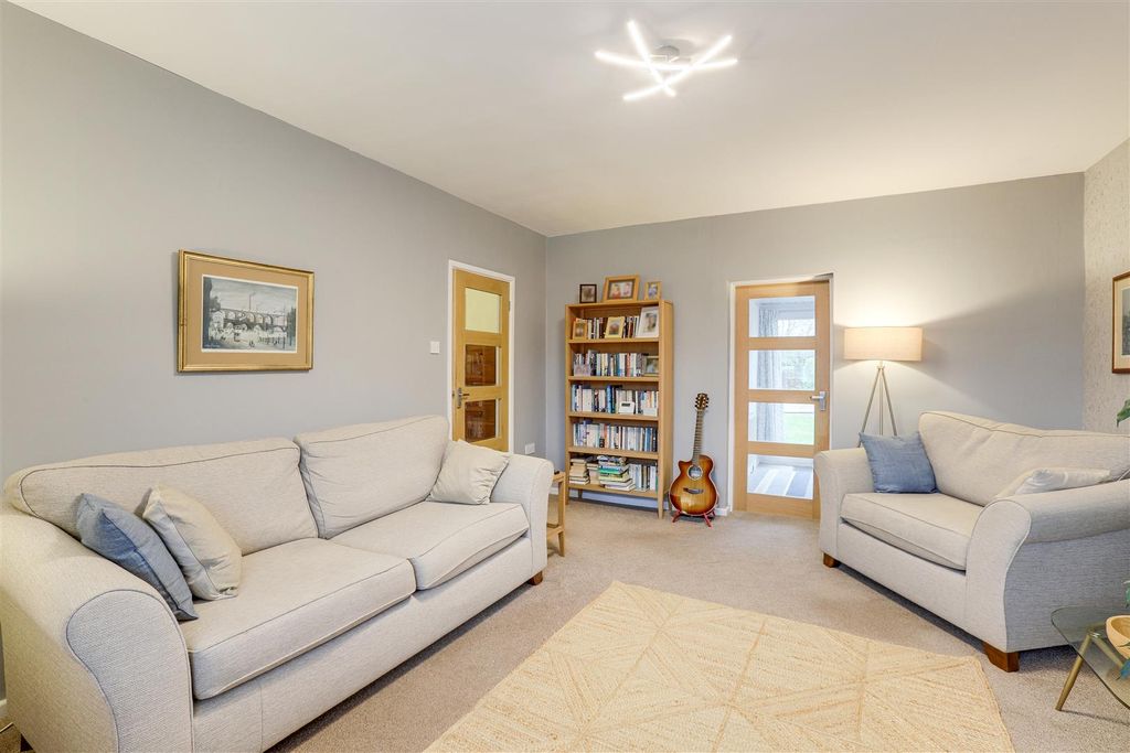 Property photo 3 of 19 160.Jpg