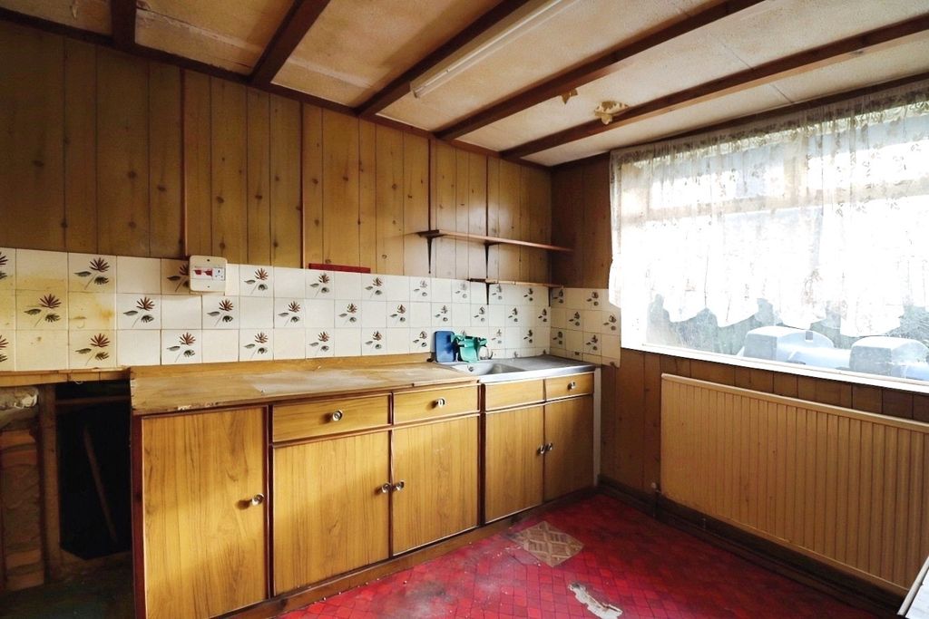 Property photo 2 of 16 Picture No. 05