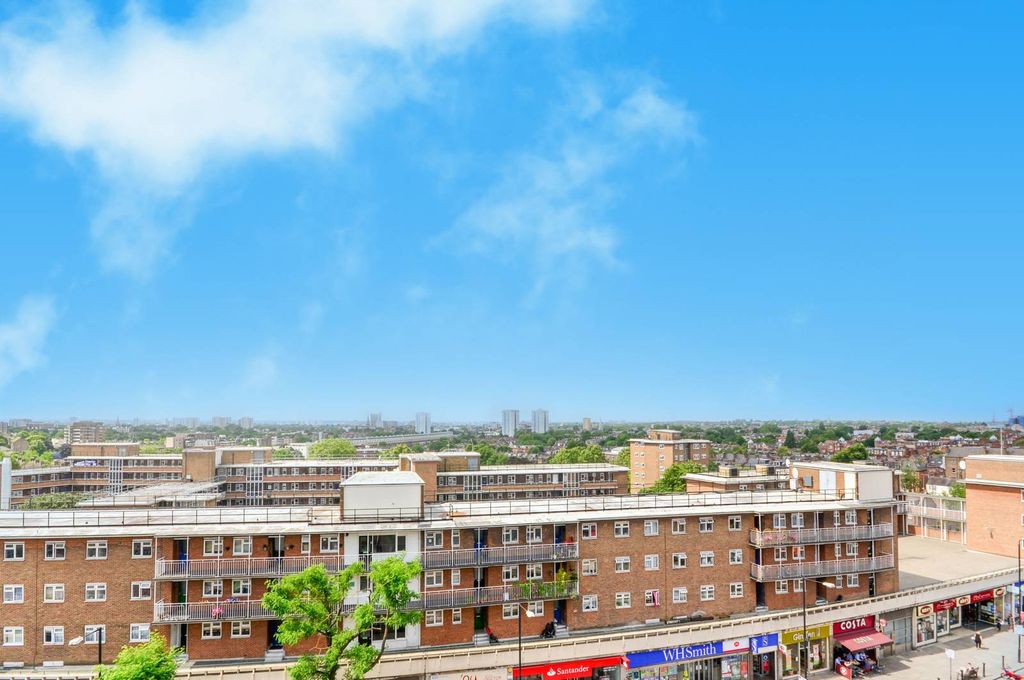 Property photo 2 of 12