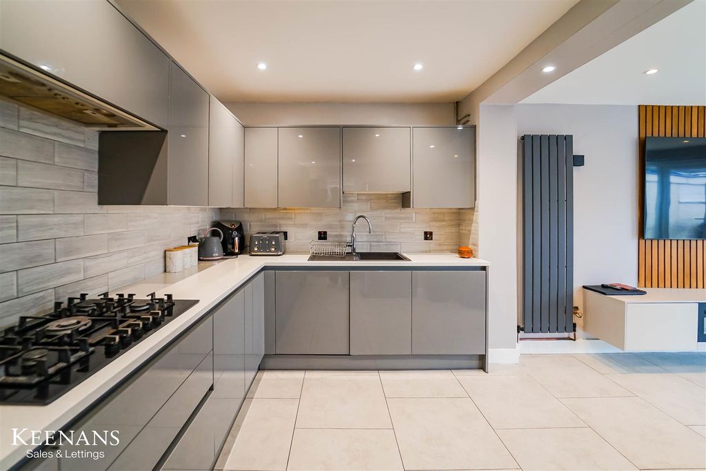 Property photo 1 of 12 5.Jpg