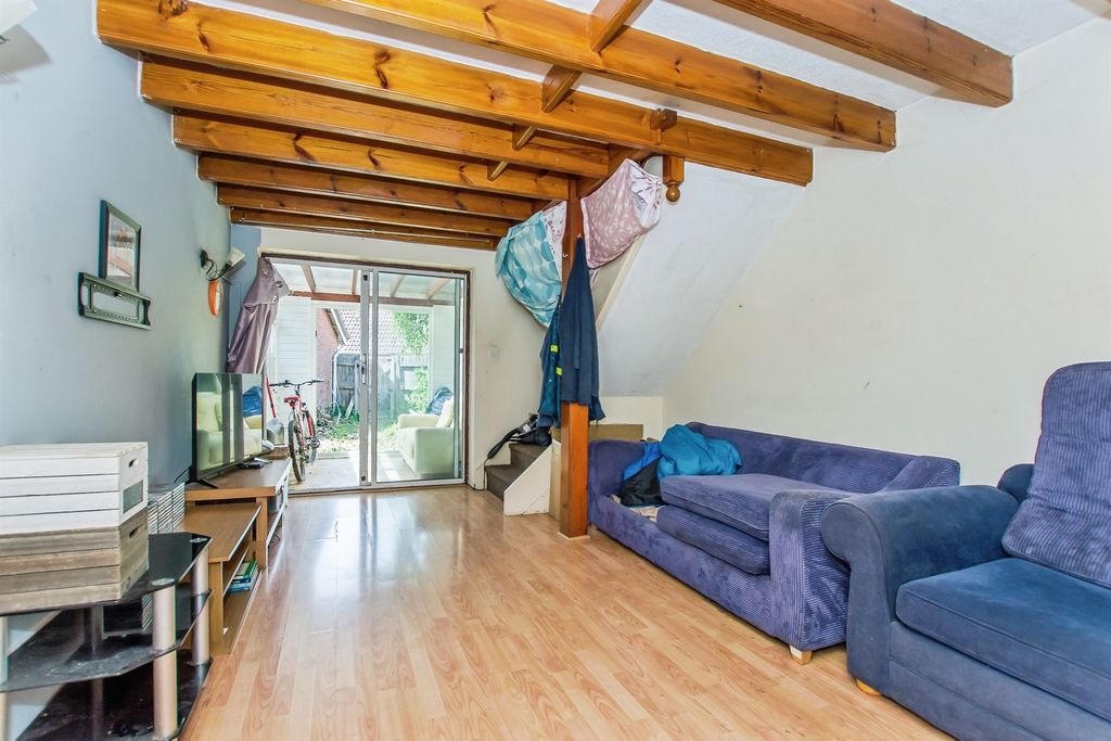 Property photo 3 of 17