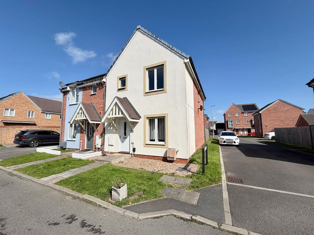 Property photo 1 of 18 Front