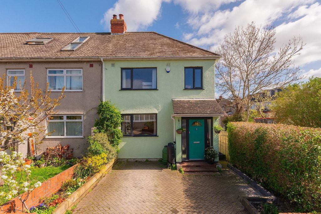 Property photo 2 of 37 1H8Afs - External B.Jpg