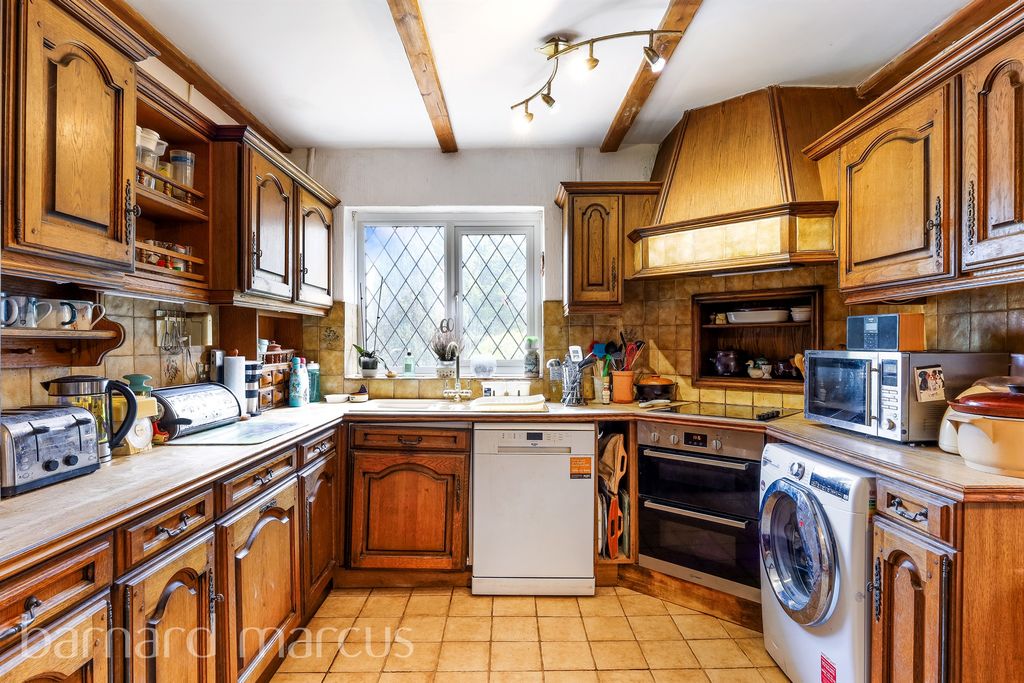 Property photo 3 of 16