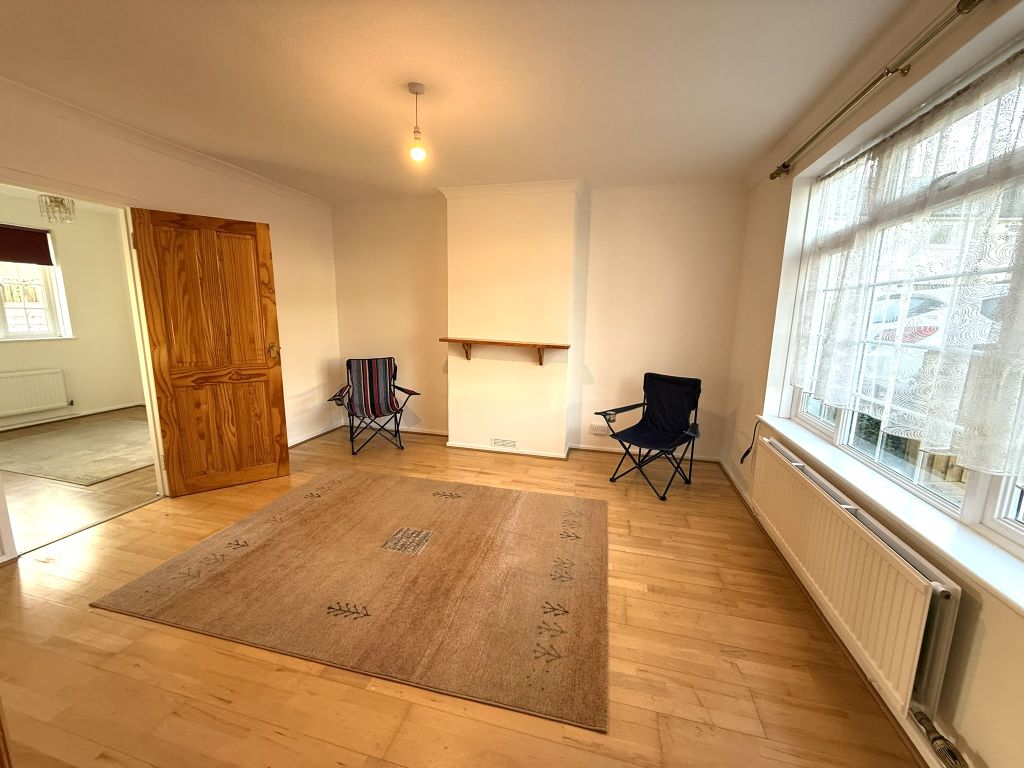 Property photo 2 of 19 Living Room