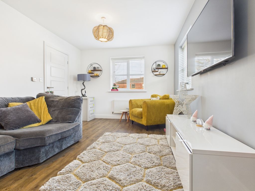 Property photo 3 of 26 Cam03729G0-Pr0193-Still016 (1)