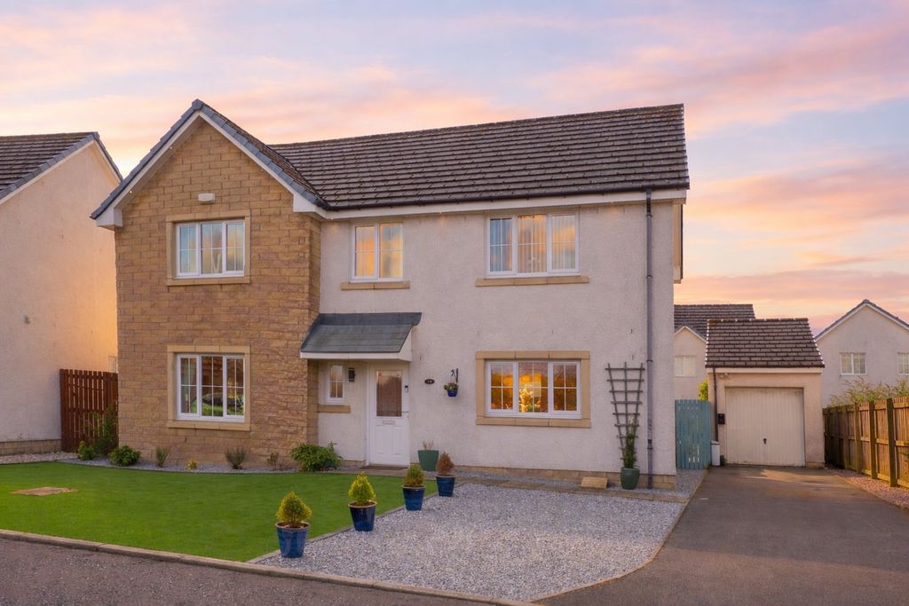 Property photo 1 of 54