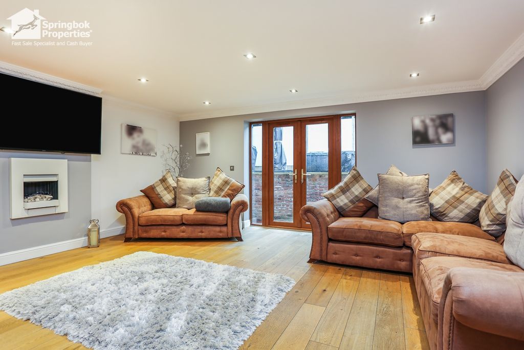 Property photo 3 of 19 Image 3