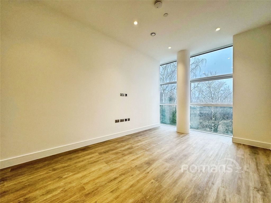 Property photo 3 of 8 Picture No. 06