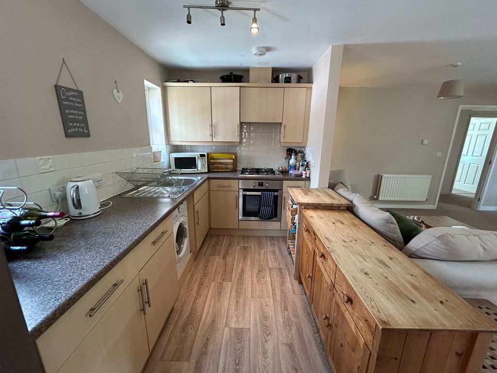Property photo 2 of 7