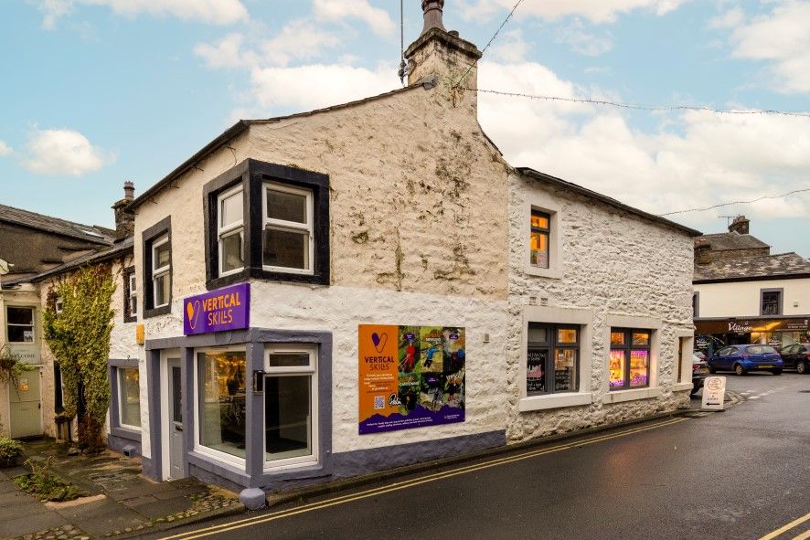 Property photo 2 of 12