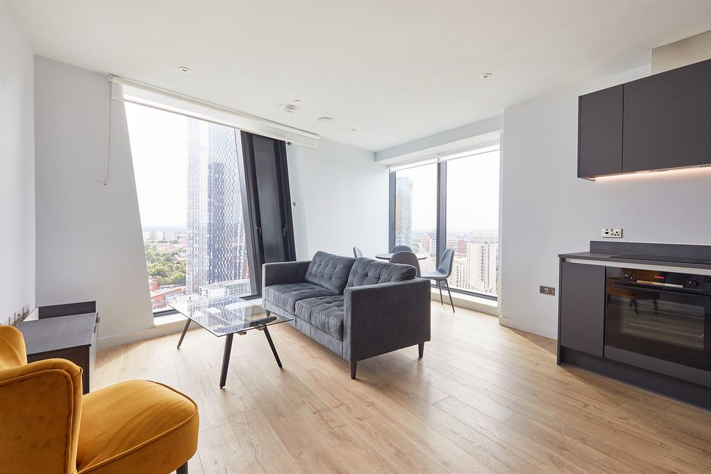 Property photo 1 of 17 (Main)