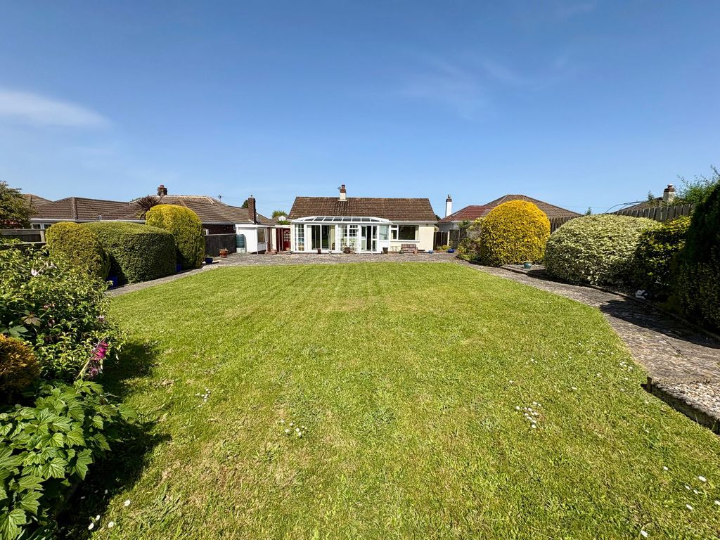 Property photo 3 of 32