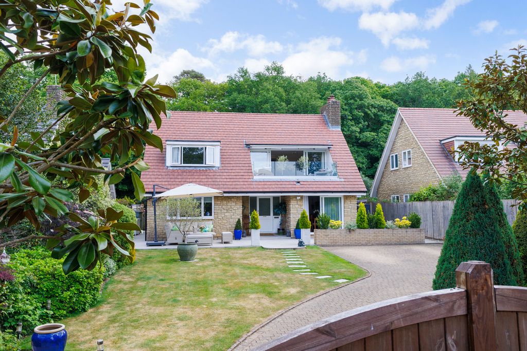 Property photo 1 of 16