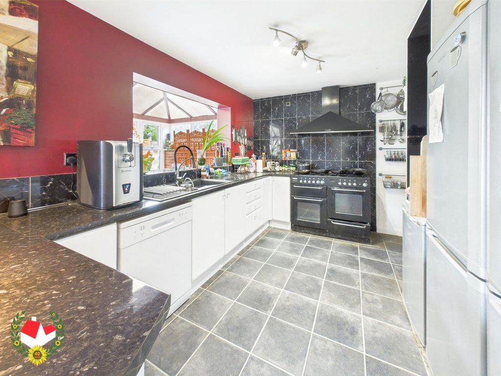 Property photo 3 of 19 Photo 13