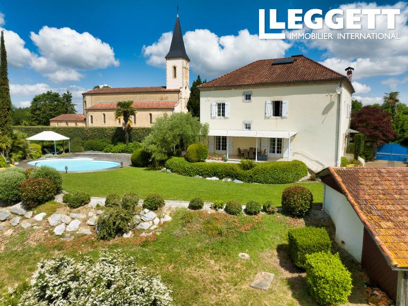 Property photo 1 of 10